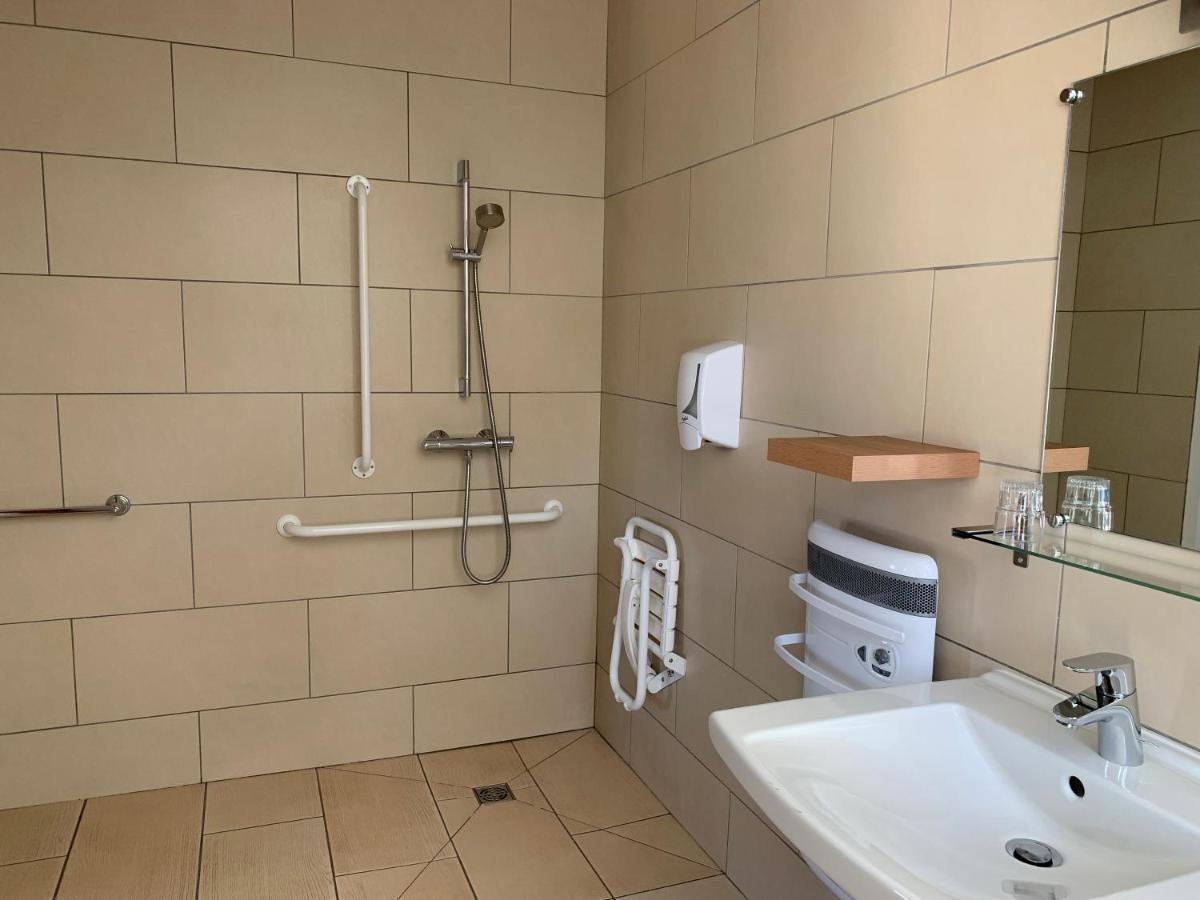 Le Grand Hotel Ussel "Nouvelle Gerance 2023" Екстериор снимка